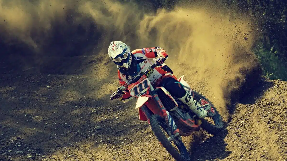 Les accessoires incontournables pour faire de la motocross